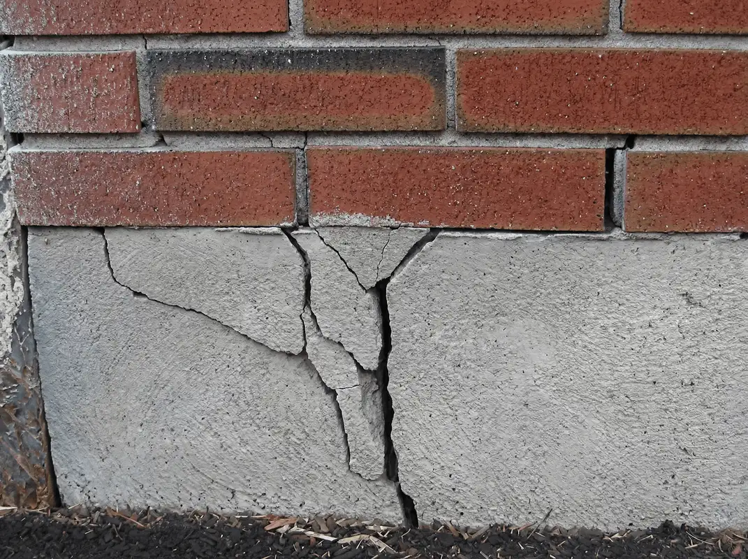 Concrete foundation with serious structural damage in Santa Ana, CA